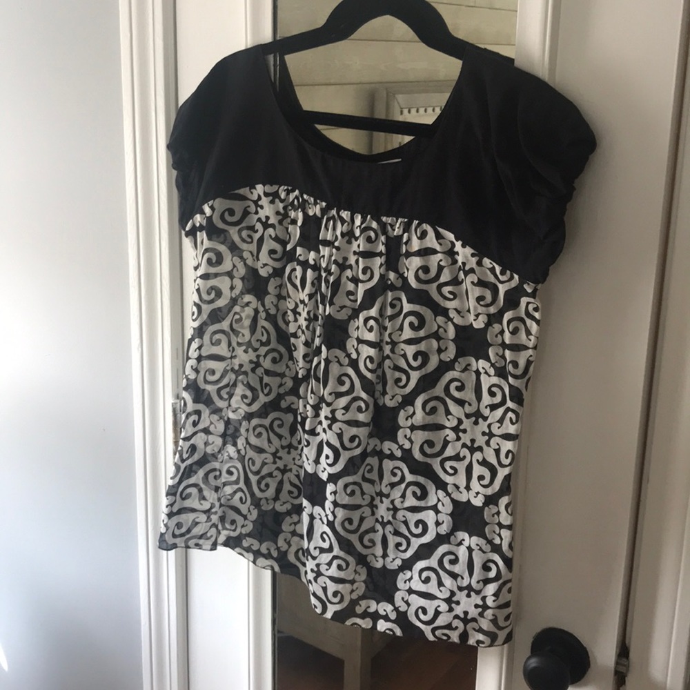 Boutique short sleeve top